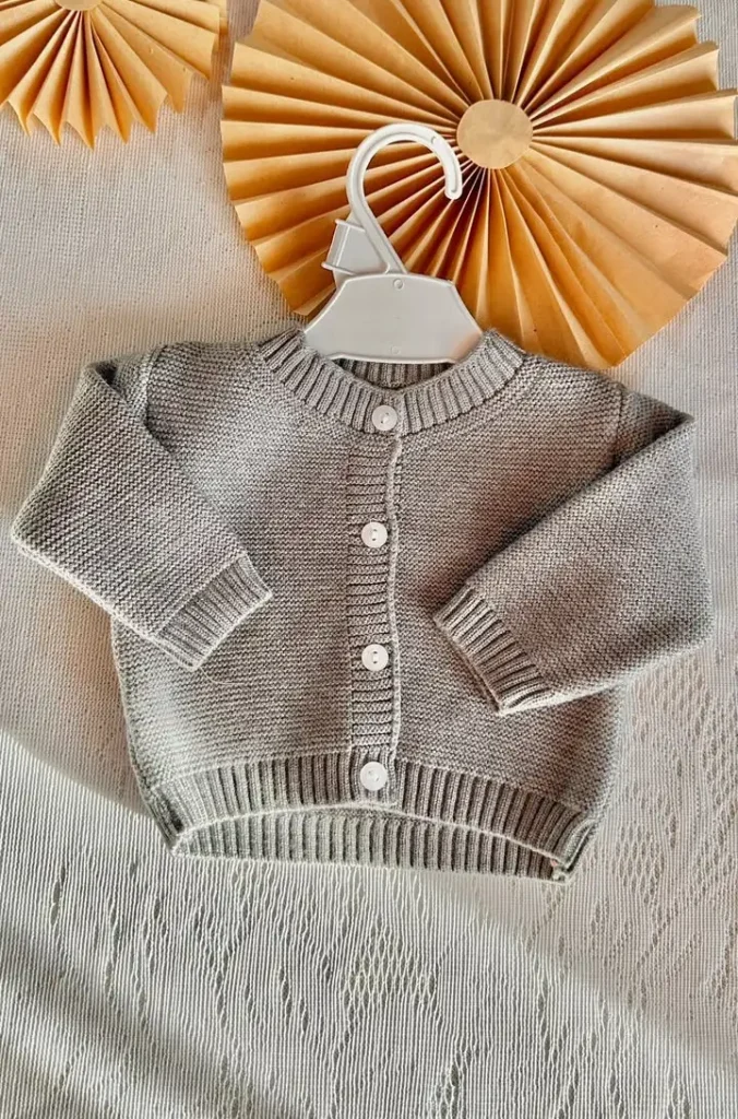 Saquito de hilo en gris y beige - hasta los 5kg - Unisex